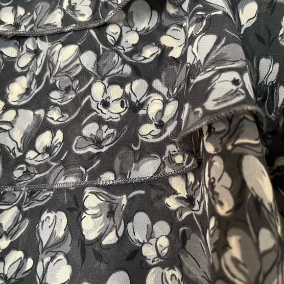 NWT Ann Taylor Loft gray tiered ruffle skirt - Picture 2 of 5